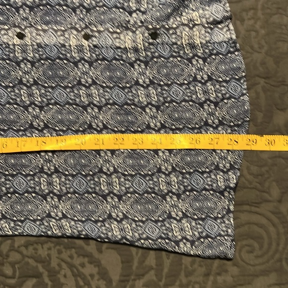 Woman’s blouse - Picture 5 of 6